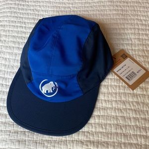 NWT Lightweight Mammut running cap